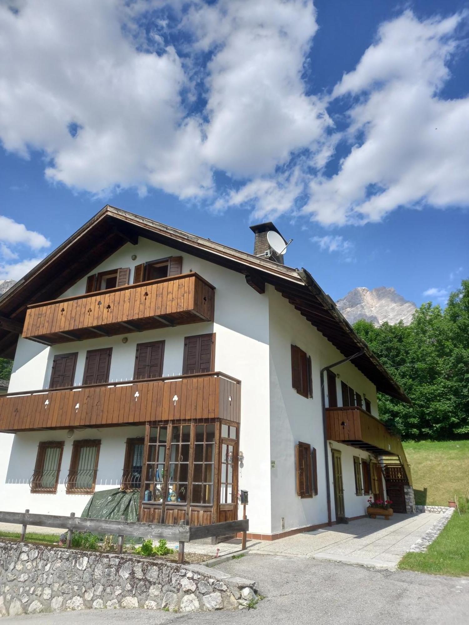 Ferienwohnung Deliziosa Mansarda Con Vista Dolomiti San Vito di Cadore Exterior foto