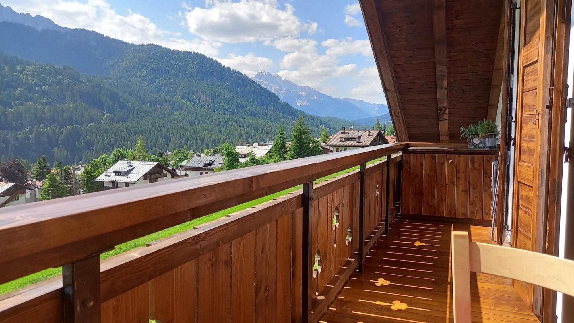 Ferienwohnung Deliziosa Mansarda Con Vista Dolomiti San Vito di Cadore Exterior foto